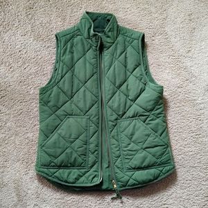 Green J. Crew lightweight puffer vest, size small
